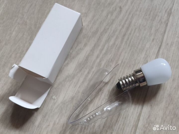 Инструменты для работы с кожей, веретено, кожа