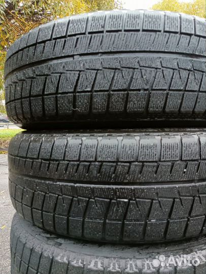 Bridgestone Blizzak Revo GZ 215/60 R17 96S