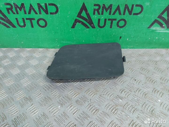 Заглушка обшивки двери багажника Mitsubishi