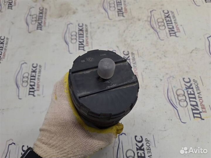 Абсорбер (фильтр угольный) Mercedes Benz W204 200