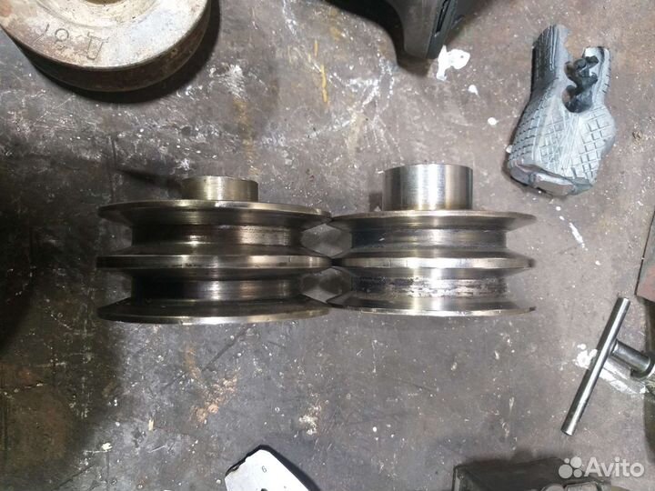 Шкивы клиновые, разные. 3шт