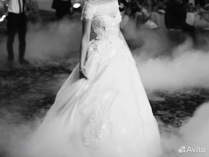 Свадебное платье пышное Crystal Design белое