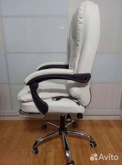 Офисное кресло