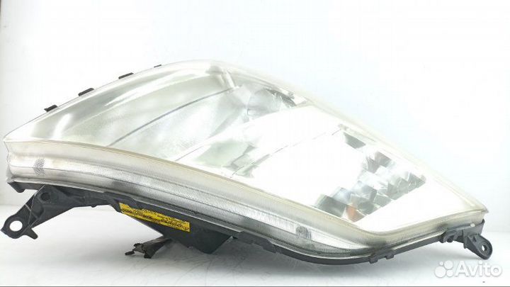 Фара правая Toyota Prius NHW20