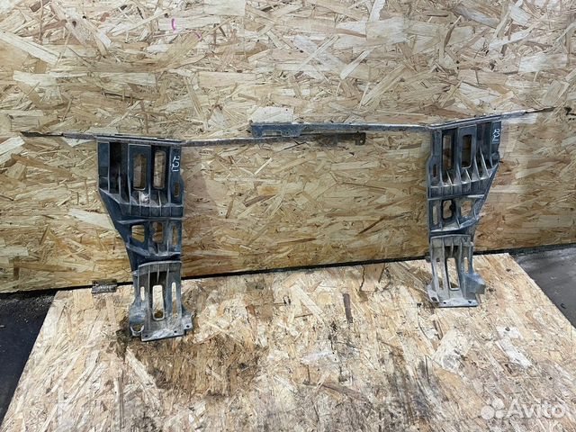 Кронштейн заднего бампера Мерседес W221 левый