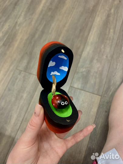 Игрушка жучок в коробочке ручной работы на заказ