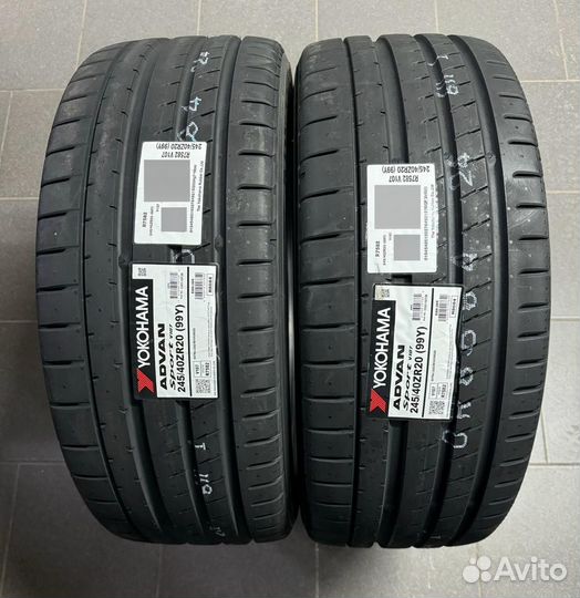 Yokohama Advan Sport V107 245/40 R20 и 275/35 R20 102Y