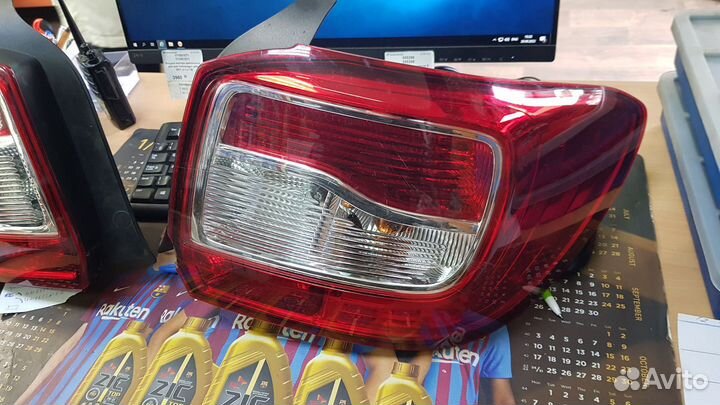Фонарь задний правый renault logan 2