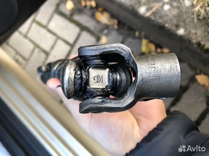 Карданный вал рулевой колонки (Хендай соната)