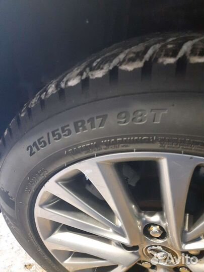 Kumho WinterCraft Ice WI31 215/55 R17