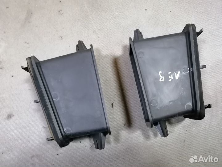 Вставка под дефлектор 1.6 F6 Mazda 626 (GC) 1983-1