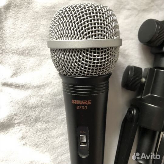 Микрофон для караоке Shure Lyric 8700