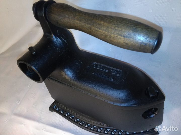 Старинные, угольные утюги. Не Ржавые. сп