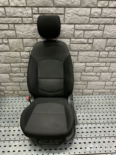 Hyundai Creta Передний и задний ряд сидений