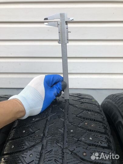 Bridgestone Ice Cruiser 7000 235/55 R17 107