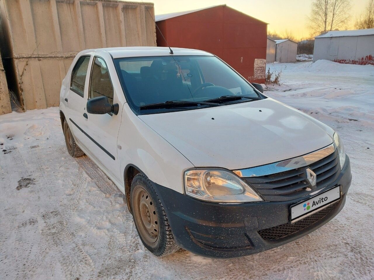 Renault Logan: фото владельца