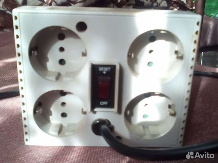 Преобразователь напряжения