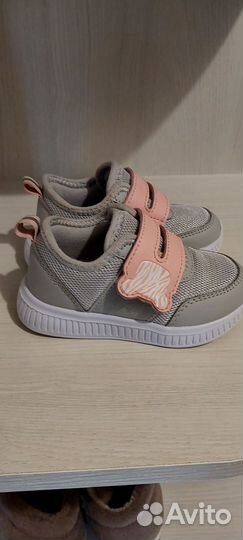 Кроссовки для девочки
