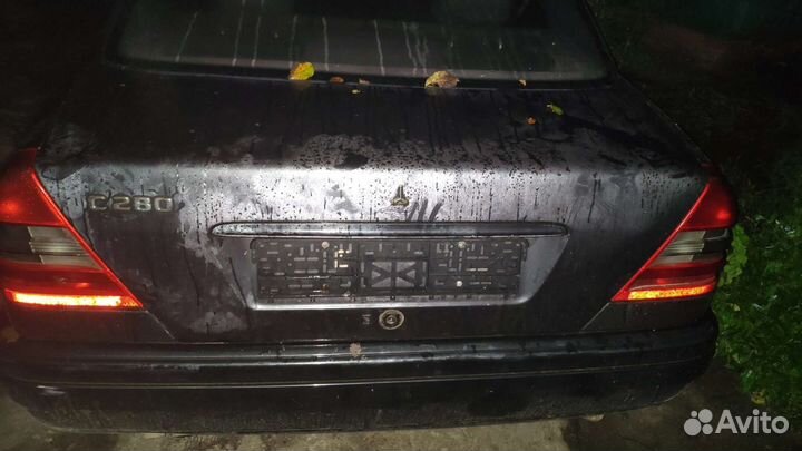 Крышка багажника mercedes w202