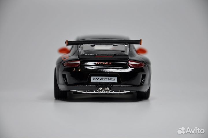 Модель автомобиля Porsche 911 GT3 RS 2010 металл