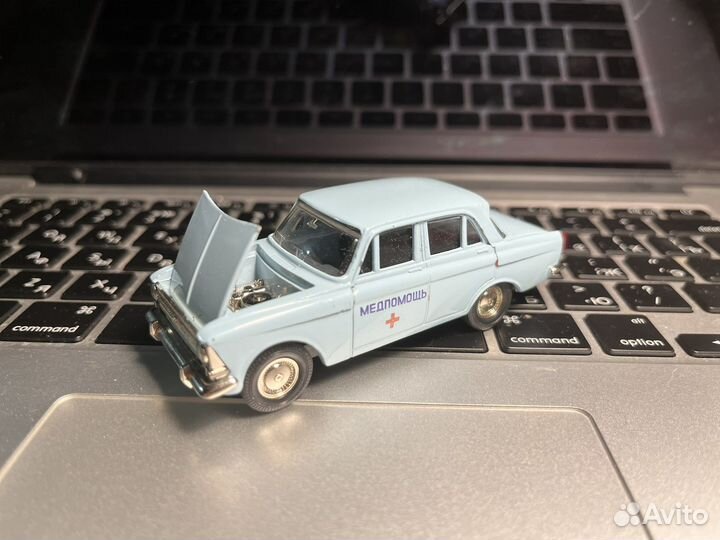 Модель автомобиля Москвич 408 медпомощь