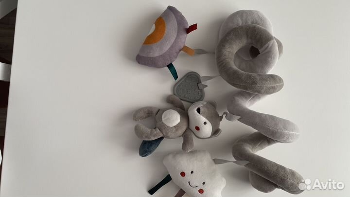 Мобиль на детскую кроватку