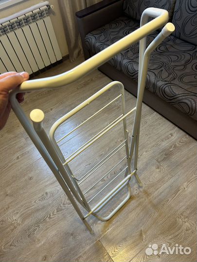 Подставка для детской ванны с сушилкой