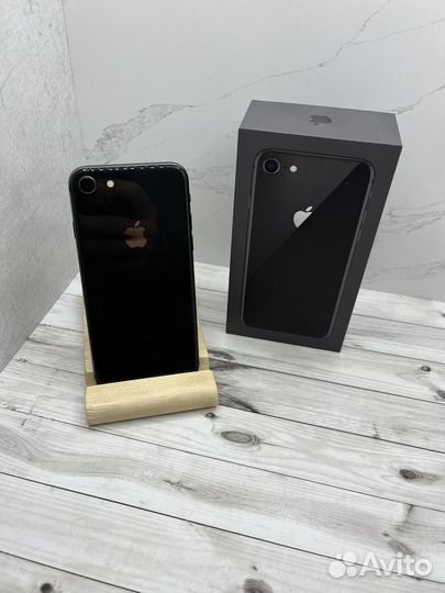 iPhone 8, 64 ГБ
