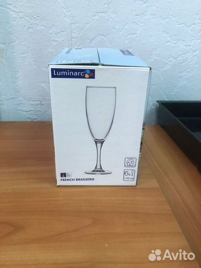 Бокалы флюте под шампанское