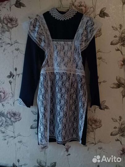 Школьный сарафан с белым фартуком