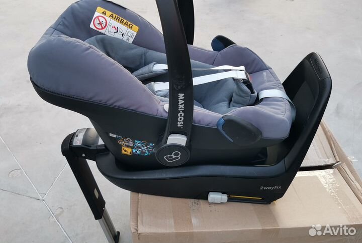 Maxi cosi pebble plus +2waiFix. Автолюлька с базой