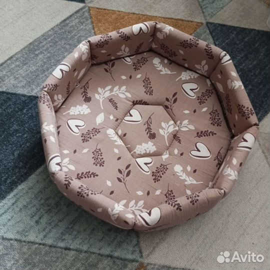 Лежанка для кошек