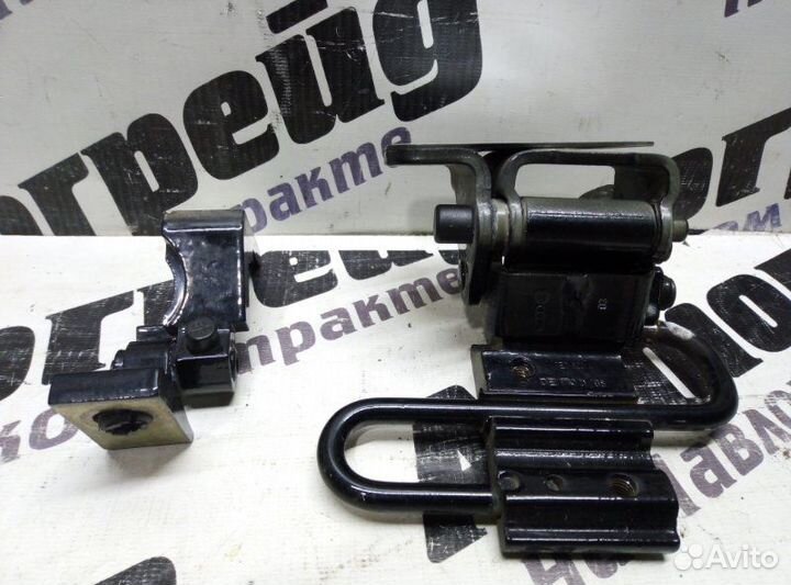 Петля дверная задняя левая Audi A4 B7 BWE