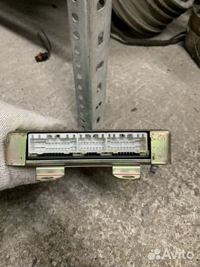 Блок управления двигателем 39100M3100