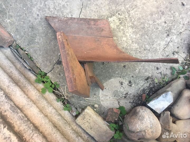 Плуг от минитрактора