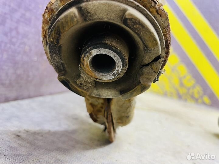 Рычаг передний нижний левый Опель Астра Н Astra h