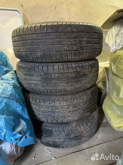 Dunlop Grandtrek PT3 215/65 R16