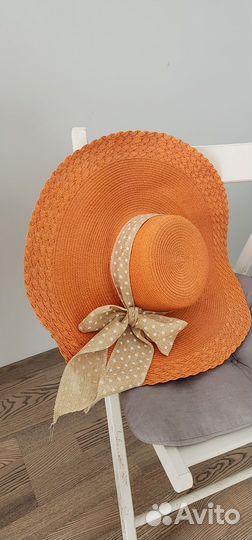 Шляпа с широкими полями