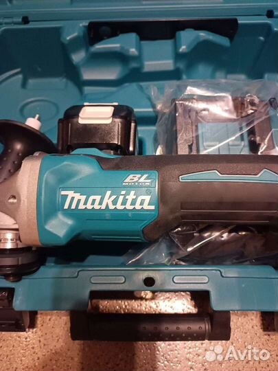 Аккумуляторная болгарка makita DGA504