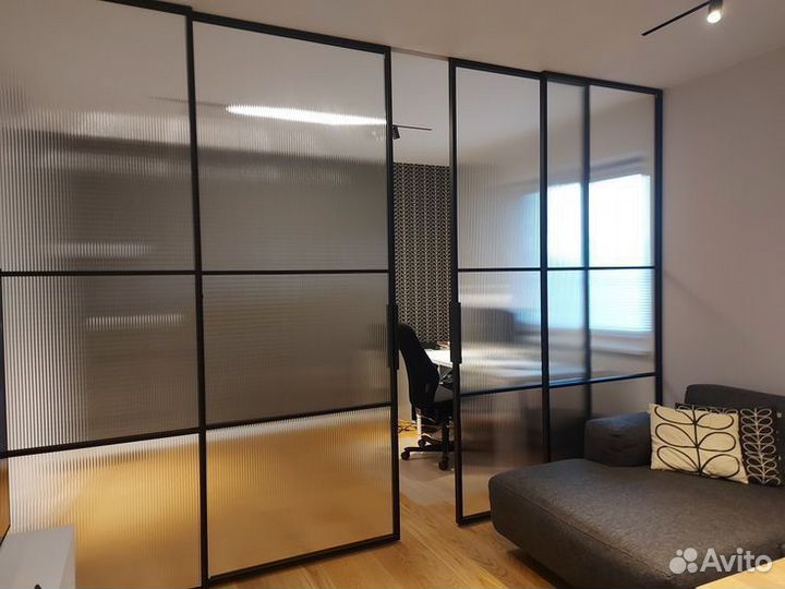 Секлянная перегородка