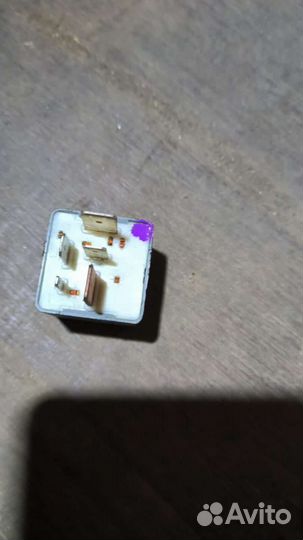 Реле бензонасоса 208 8A0951253B