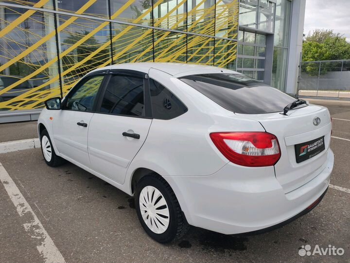 LADA Granta 1.6 МТ, 2015, 177 988 км