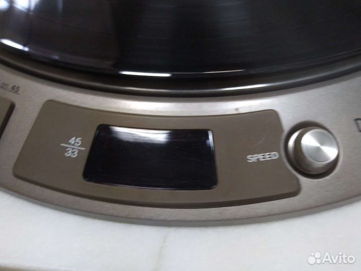 Проигрыватель винила Denon DP-1800