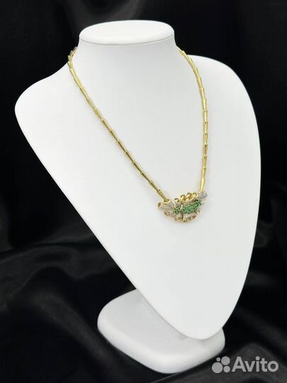 Золотое колье с бриллиантами, изумруд 750 / 31.6 г