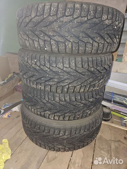 Nokian Tyres Hakkapeliitta 8 SUV 265/65 R17 65B