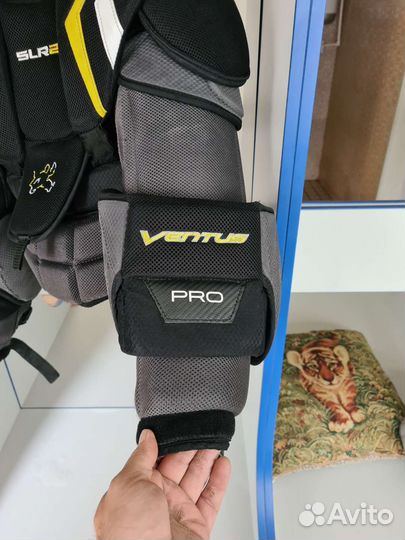 Вратарский нагрудник sr m