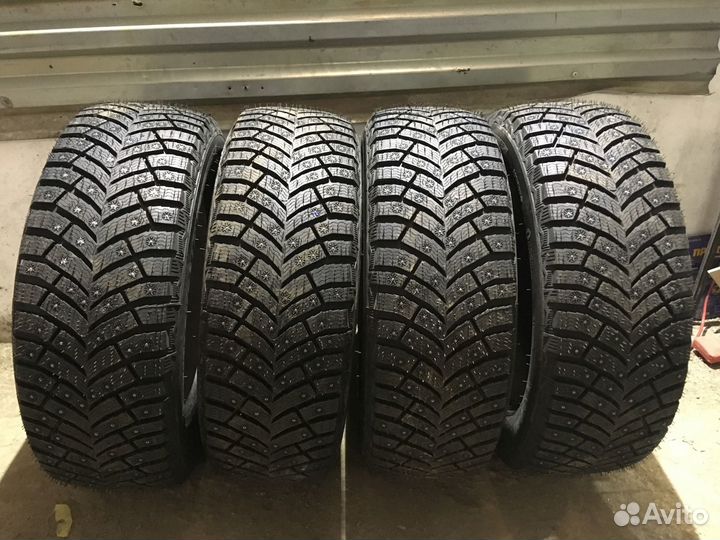 Michelin X-Ice North 4 225/45 R19 128