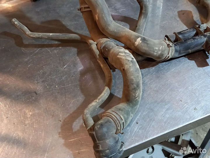 Патрубки системы охлаждения VW Tiguan 1