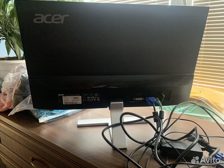 Монитор Acer RT240Ybmind