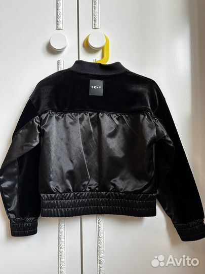 Бомбер для девочки dkny на 3-4 года